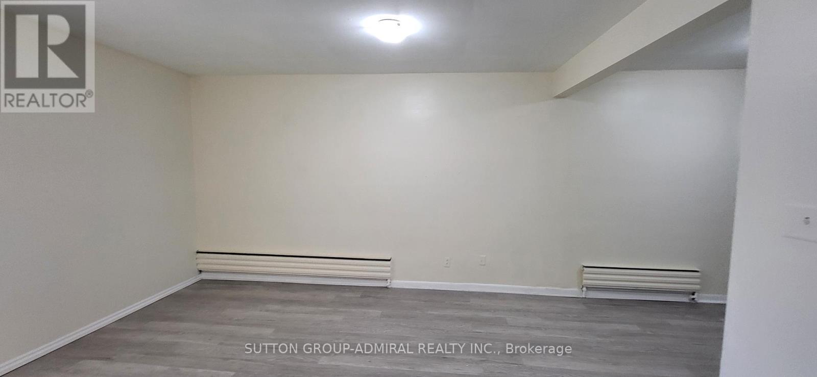 2839 Bathurst Street Property Photo 31