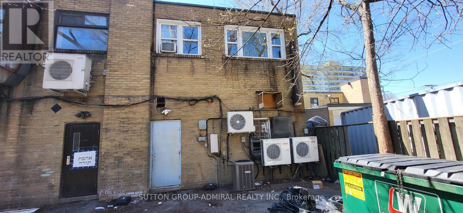 2839 Bathurst Street Property Photo 39
