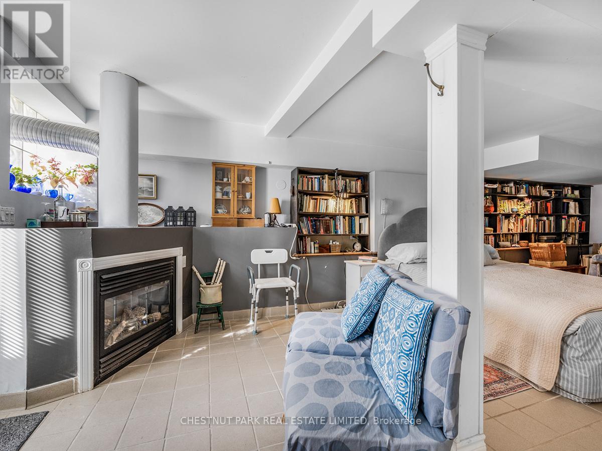 657 Davenport Road Property Photo 17