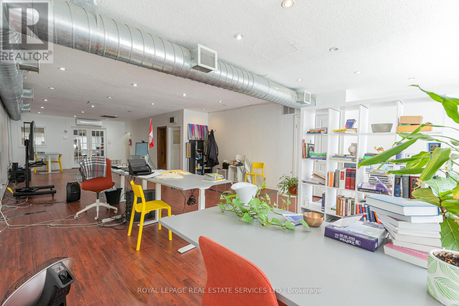 170 Eglinton Ave E Property Photo 7