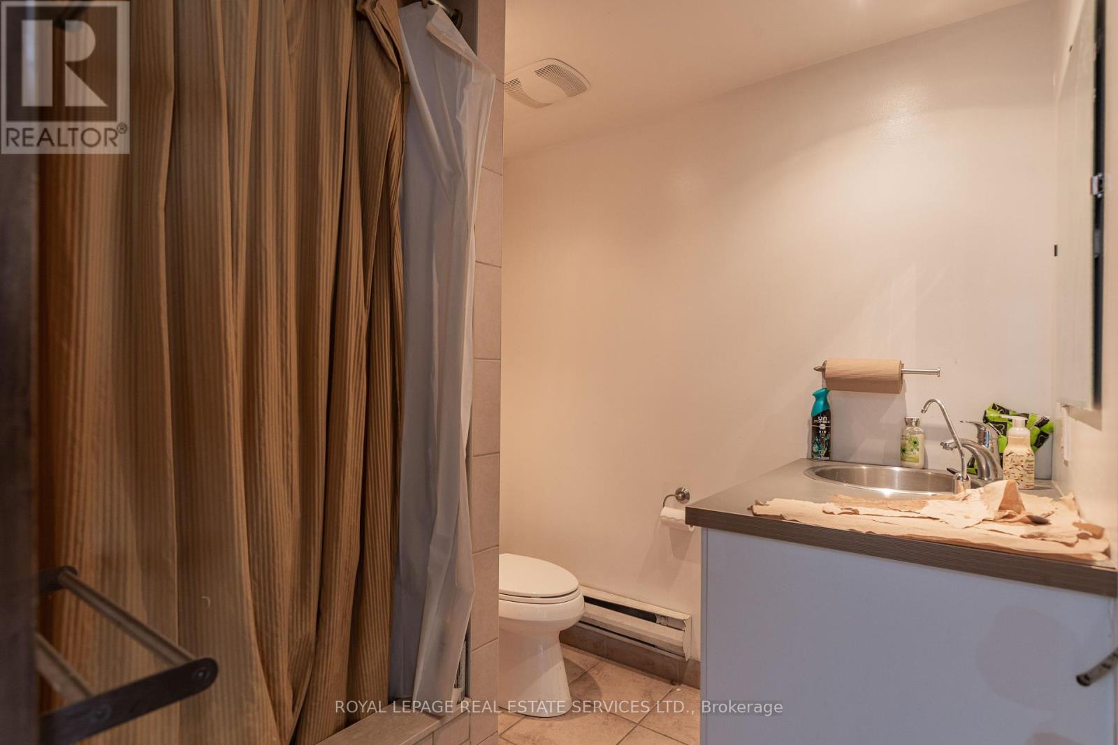 170 Eglinton Ave E Property Photo 12