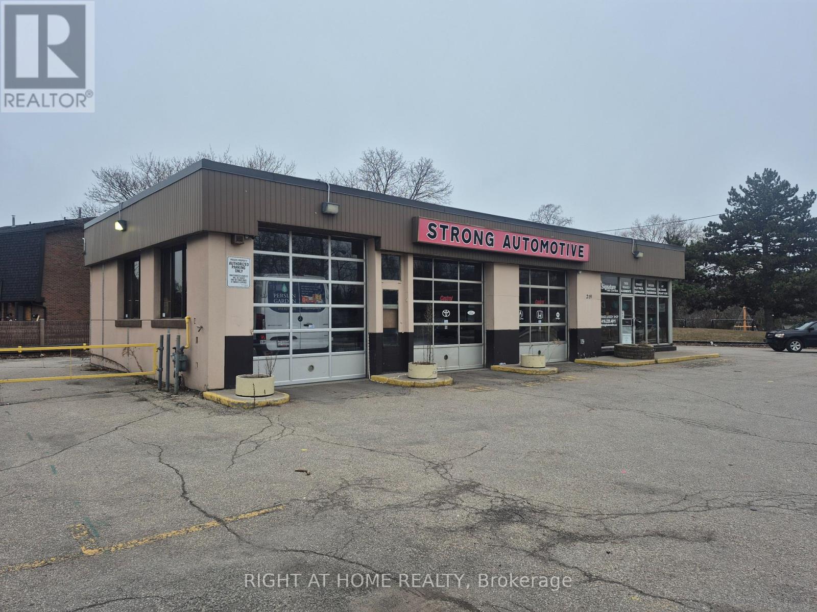 219 Sheppard Avenue E Property Photo 2