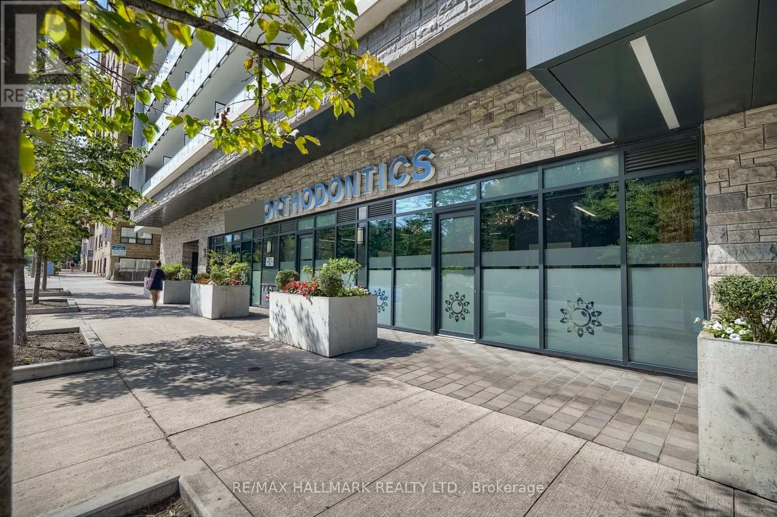 1,2,3 - 3018 Yonge Street Property Photo 2