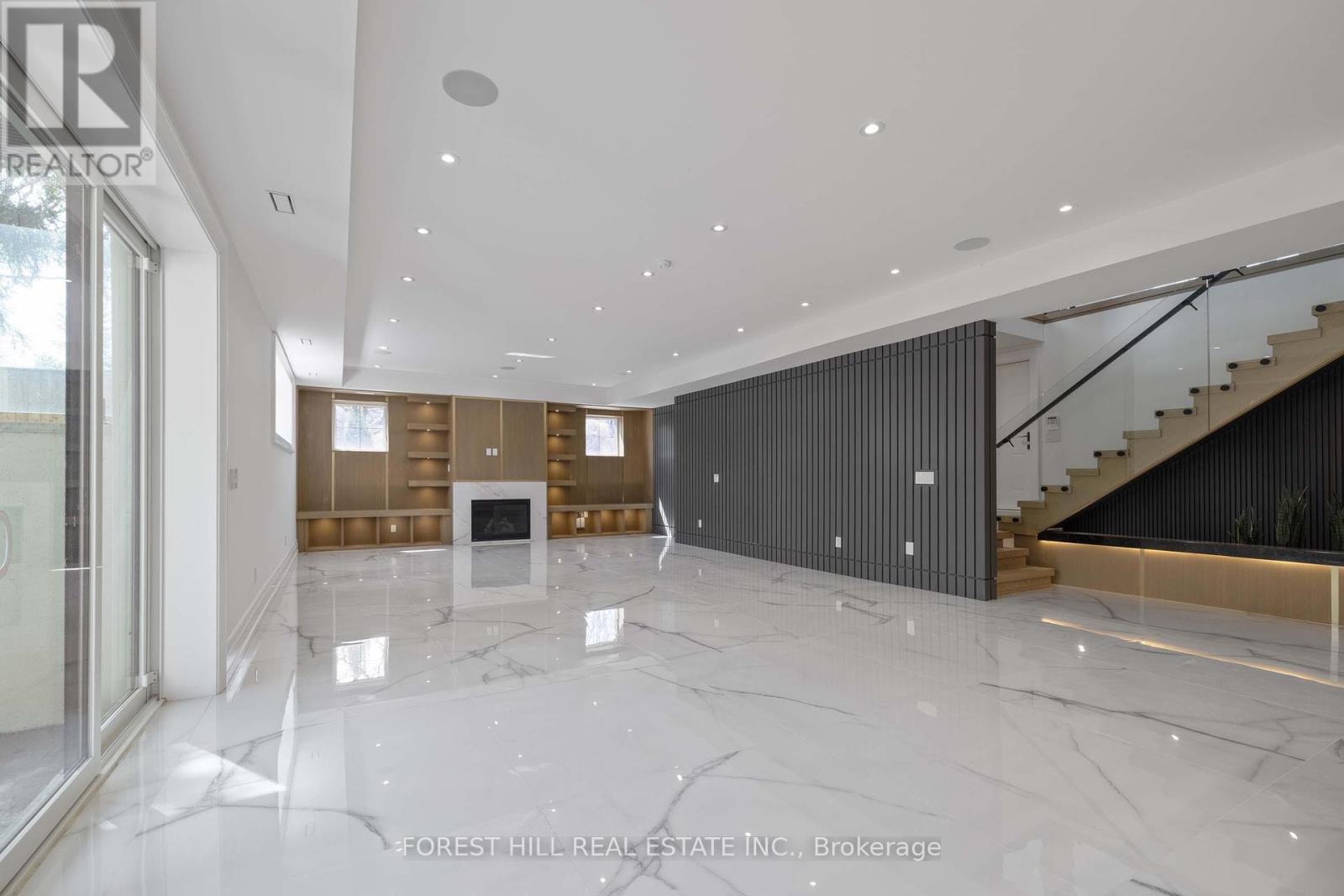 81 Upper Canada Drive Property Photo 12