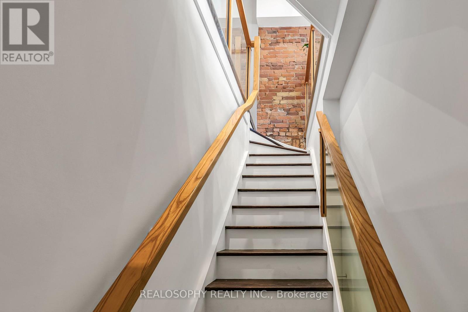 626 Huron Street Property Photo 19