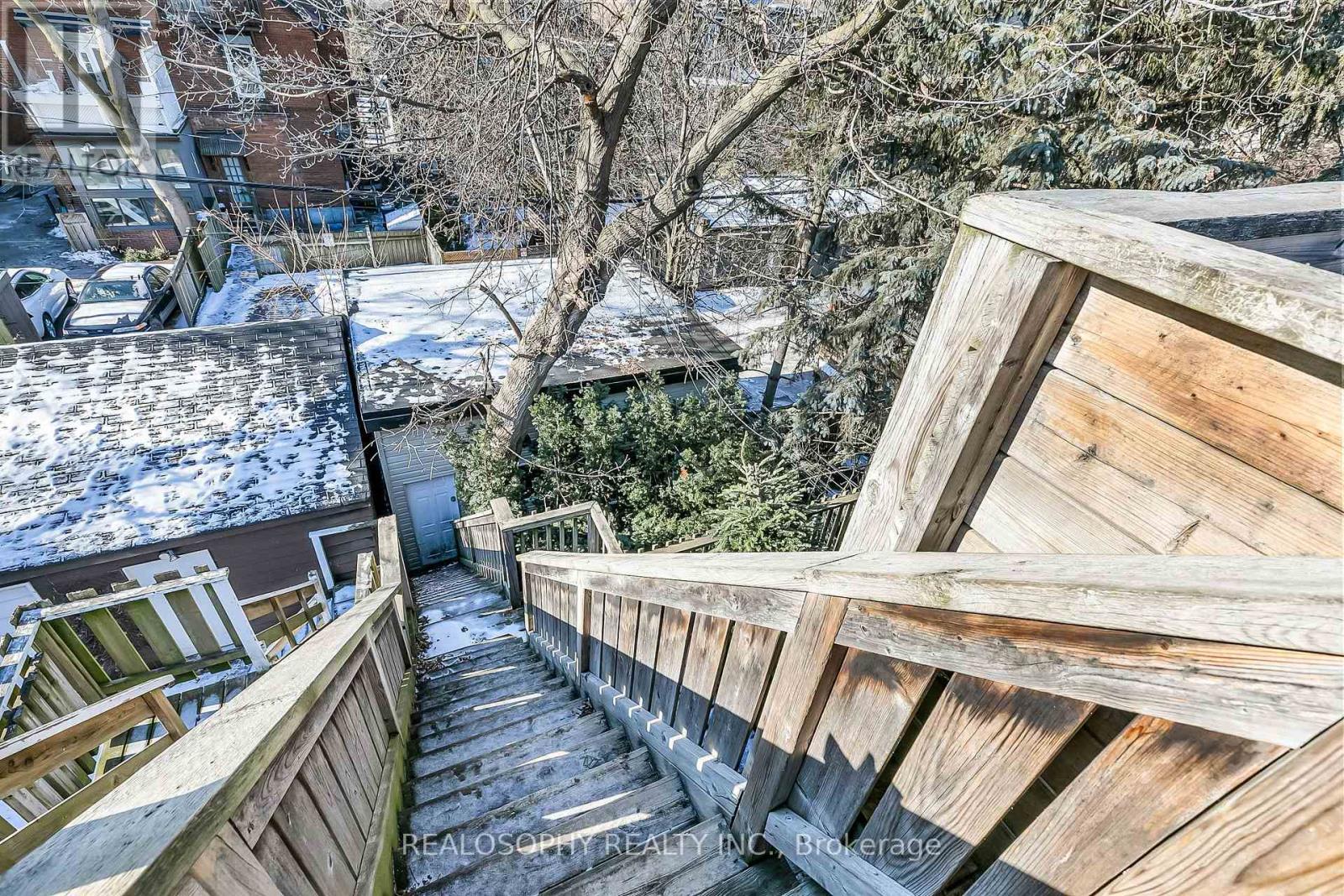626 Huron Street Property Photo 29