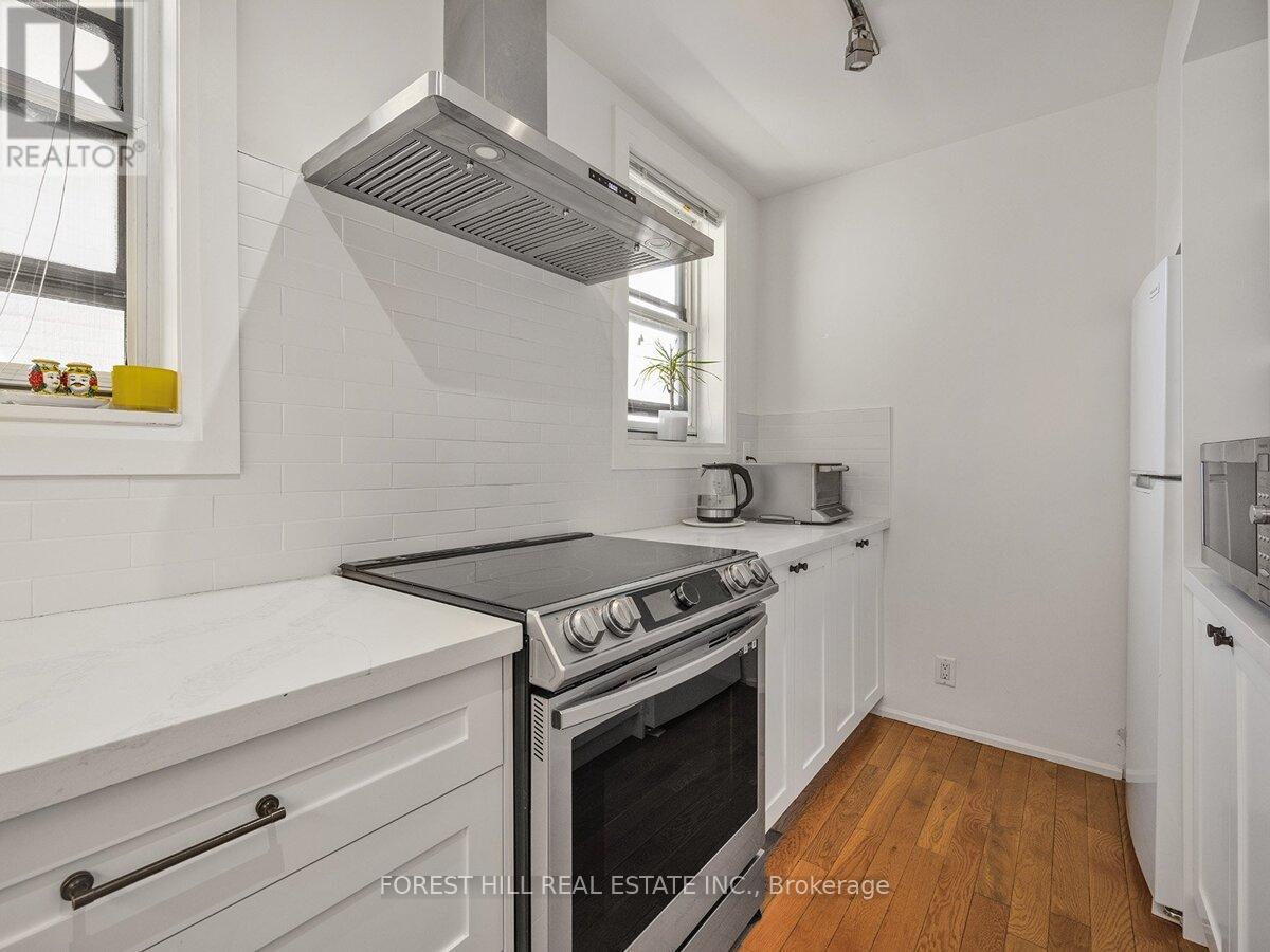 14b Glenview Avenue Property Photo 11