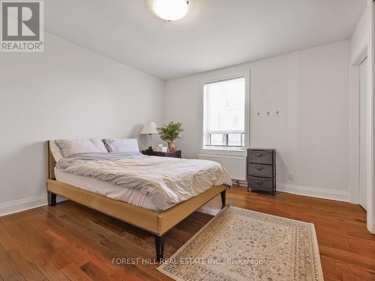 14b Glenview Avenue Property Photo 15