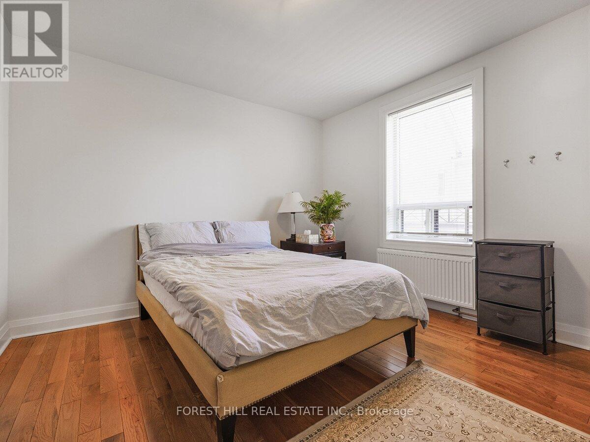 14b Glenview Avenue Property Photo 16