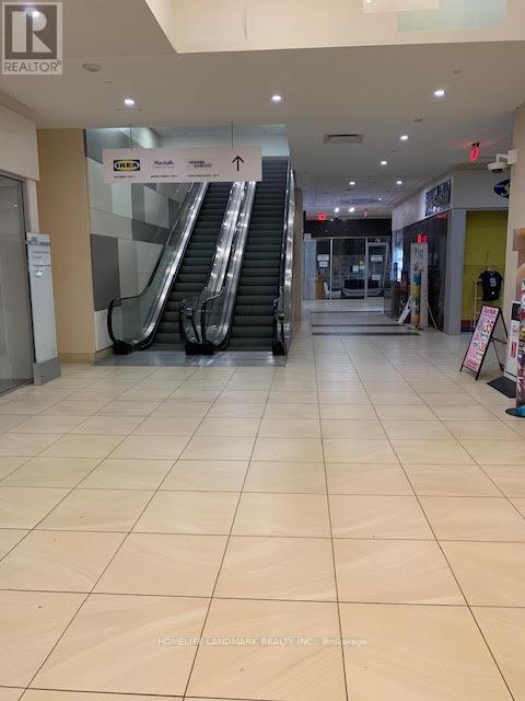 118 - 384 Yonge Street Property Photo 6