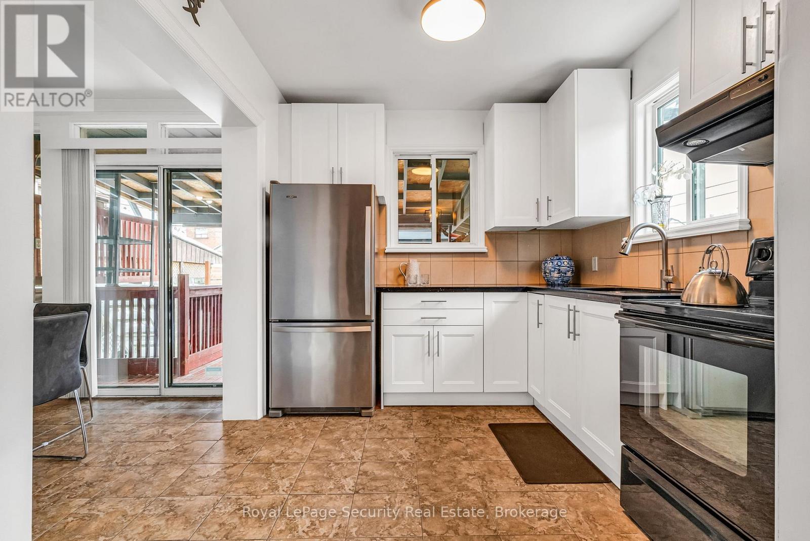 427 Lauder Avenue Property Photo 7