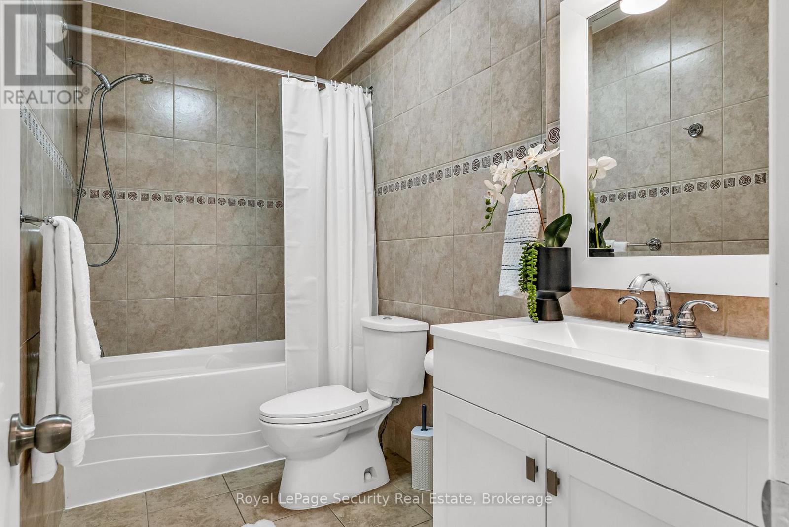427 Lauder Avenue Property Photo 13