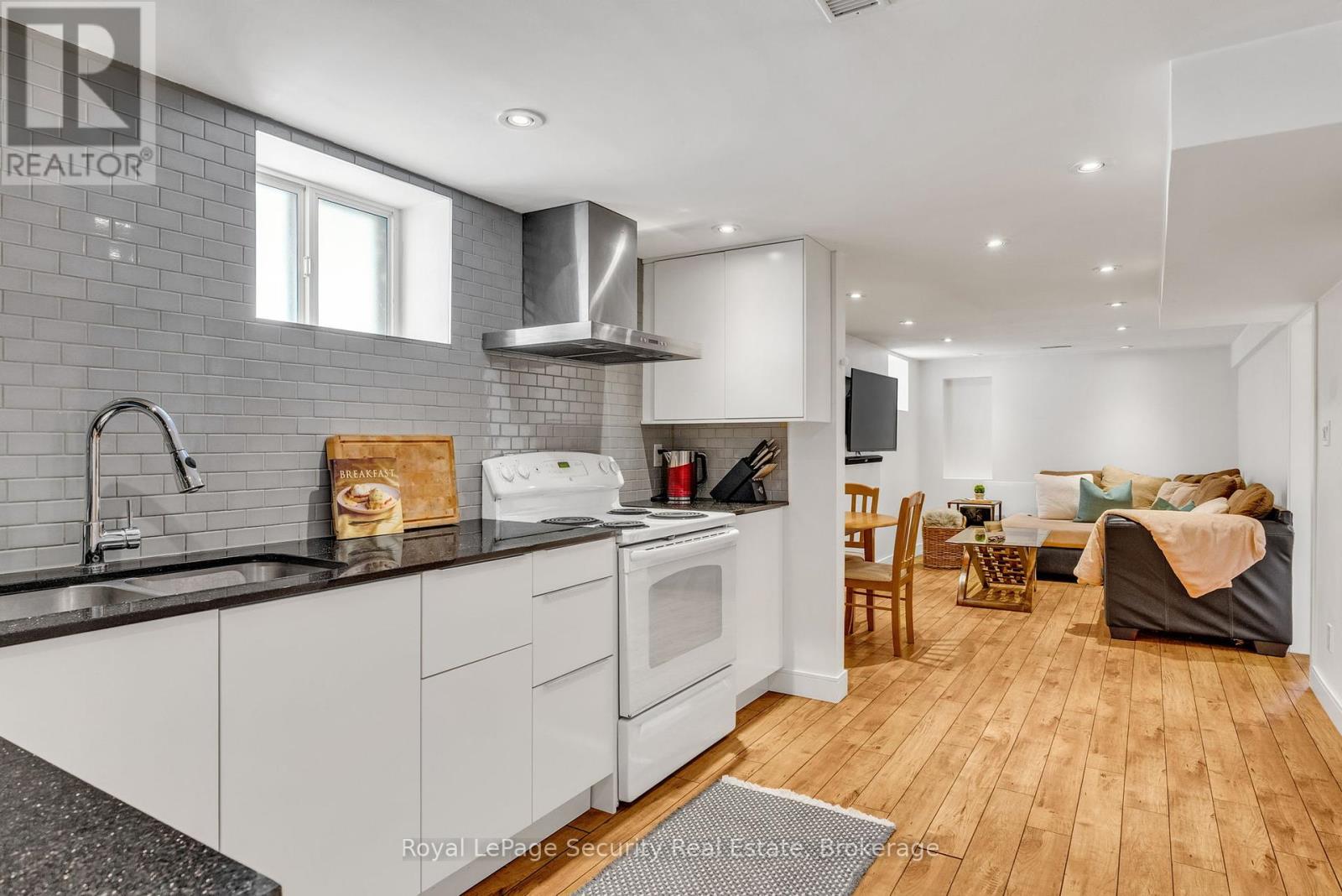 427 Lauder Avenue Property Photo 35
