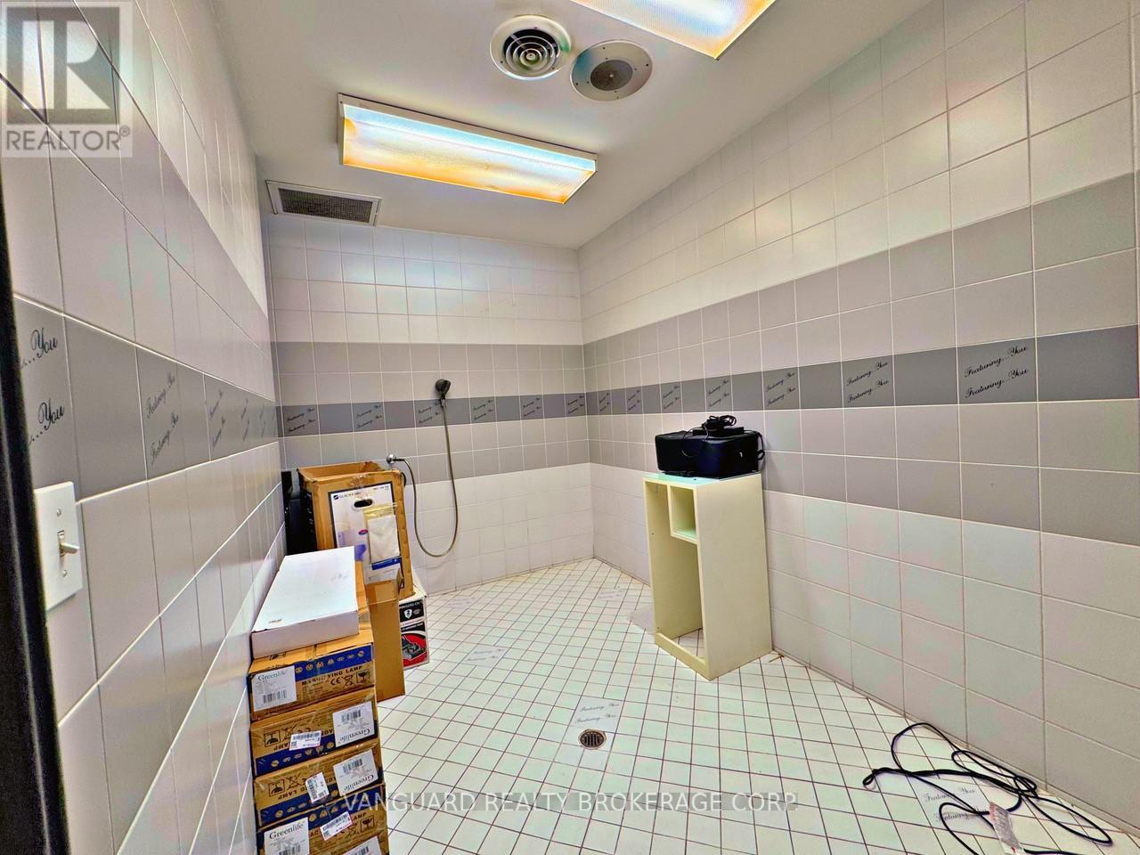 2nd Floor - 1106 Eglinton Avenue W Property Photo 17