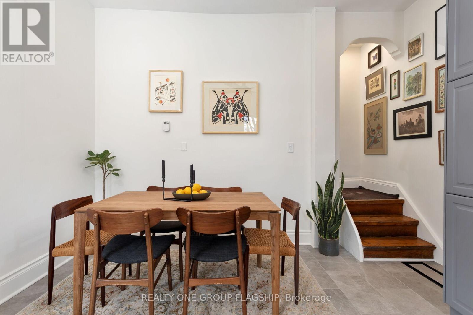 1691 Dundas Street W Property Photo 14