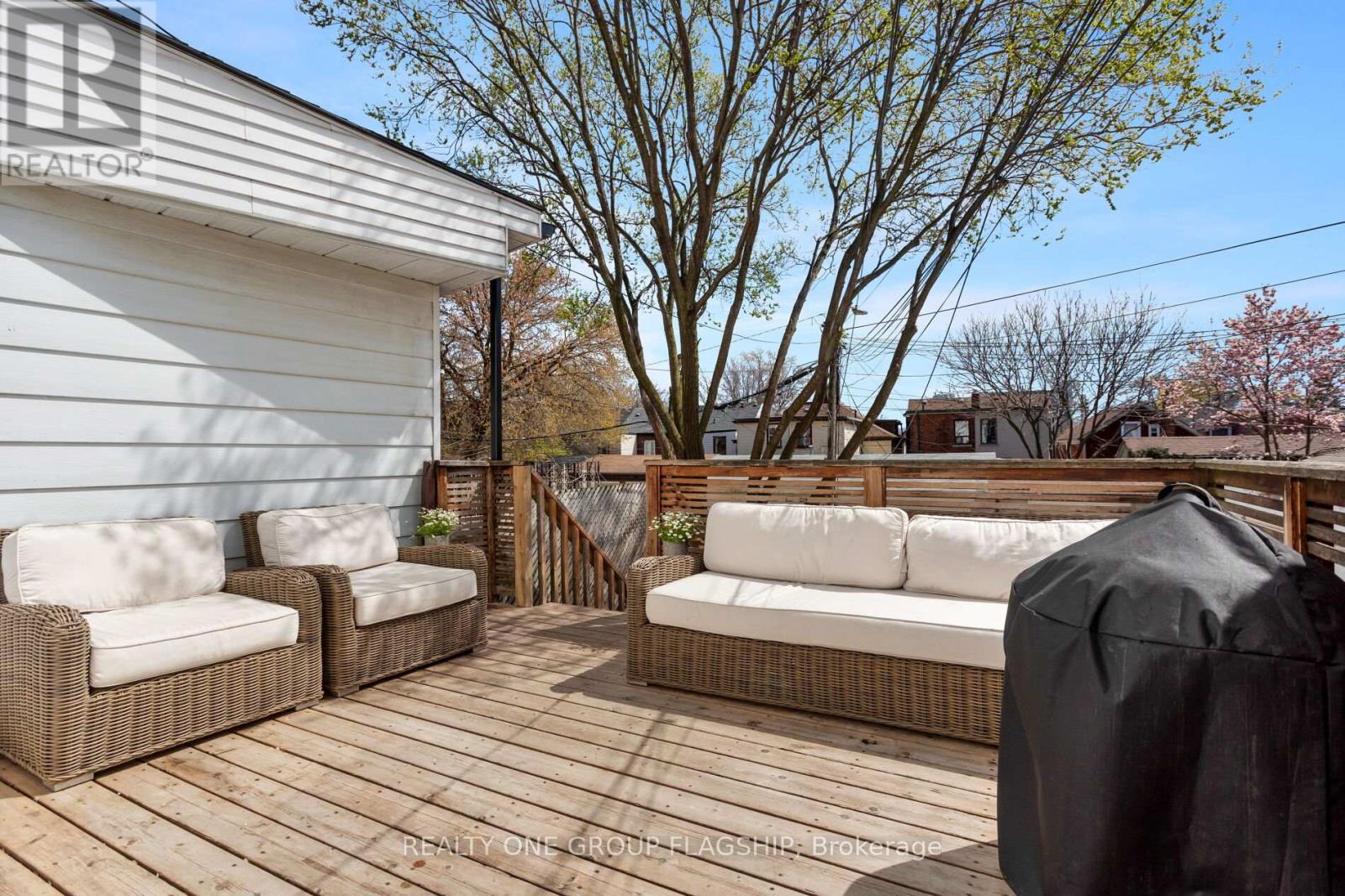 1691 Dundas Street W Property Photo 29