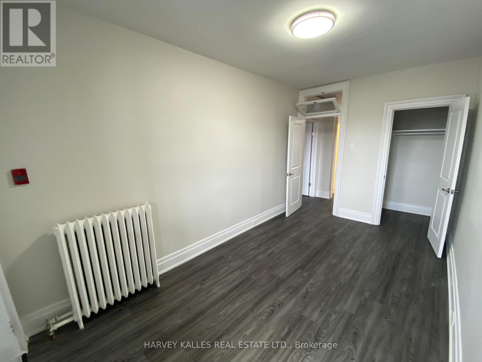 4 - 1072 St Clair Avenue W Property Photo 6