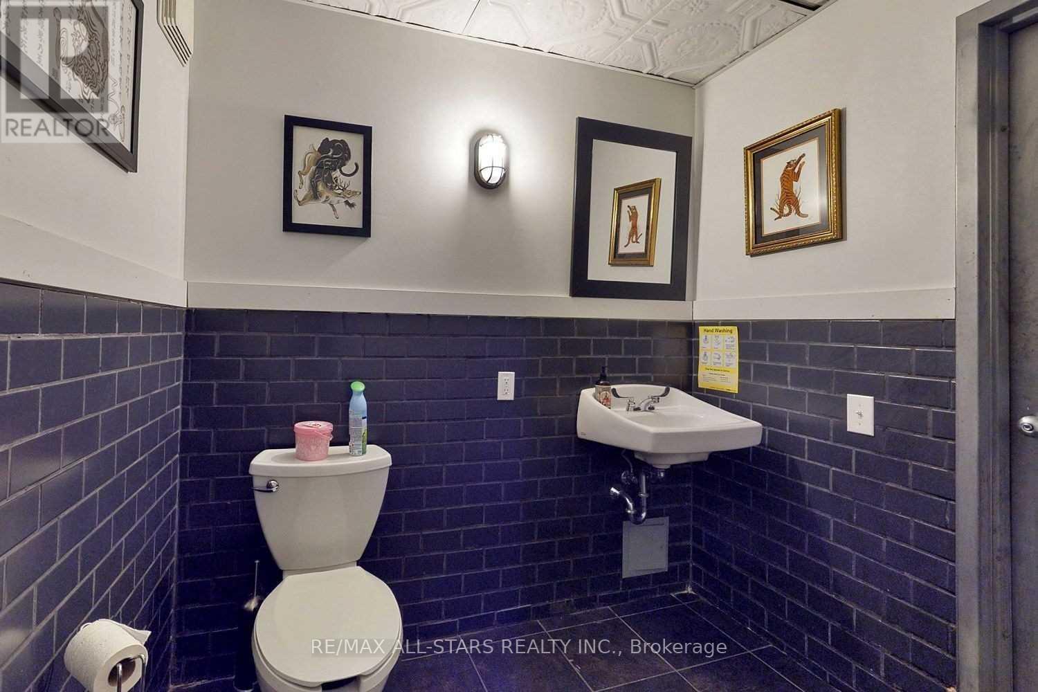 200 - 1269 Dundas Street W Property Photo 10