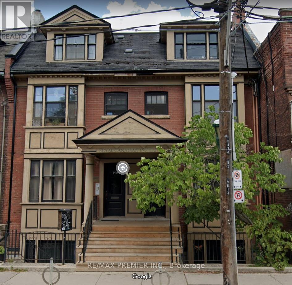 2 - 196 Carlton Street Property Photo 1