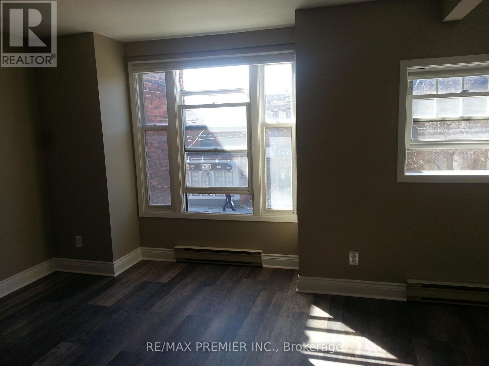2 - 196 Carlton Street Property Photo 5