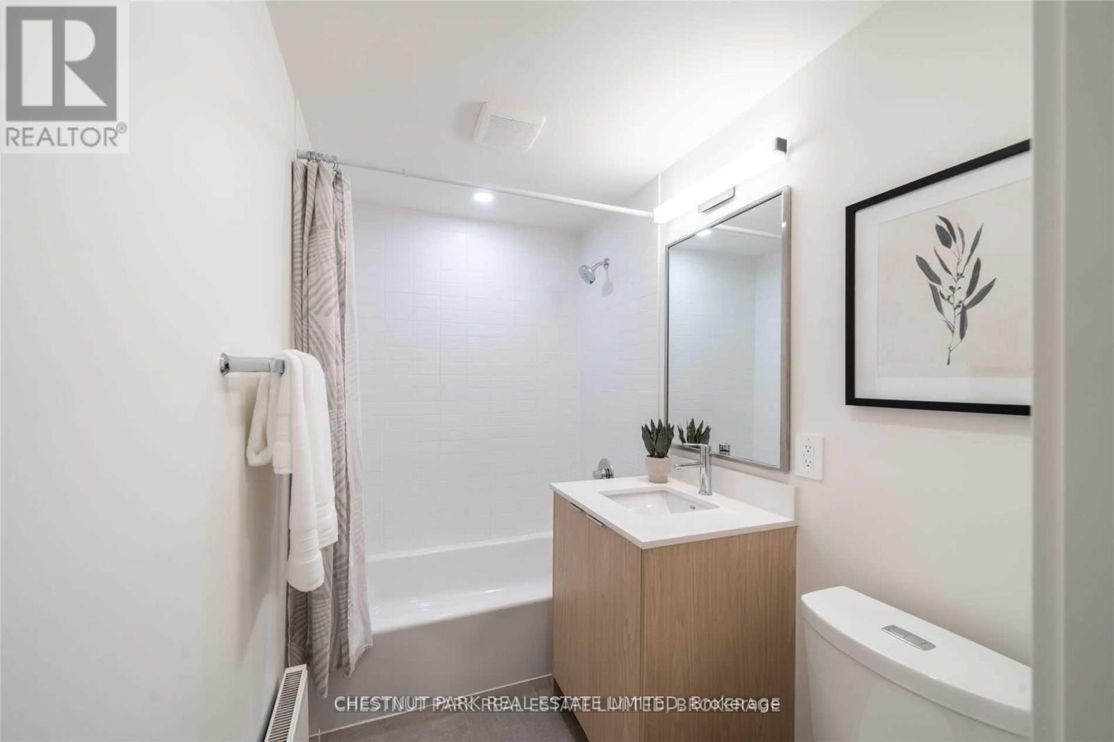 4 - 1446 Avenue Road Property Photo 16