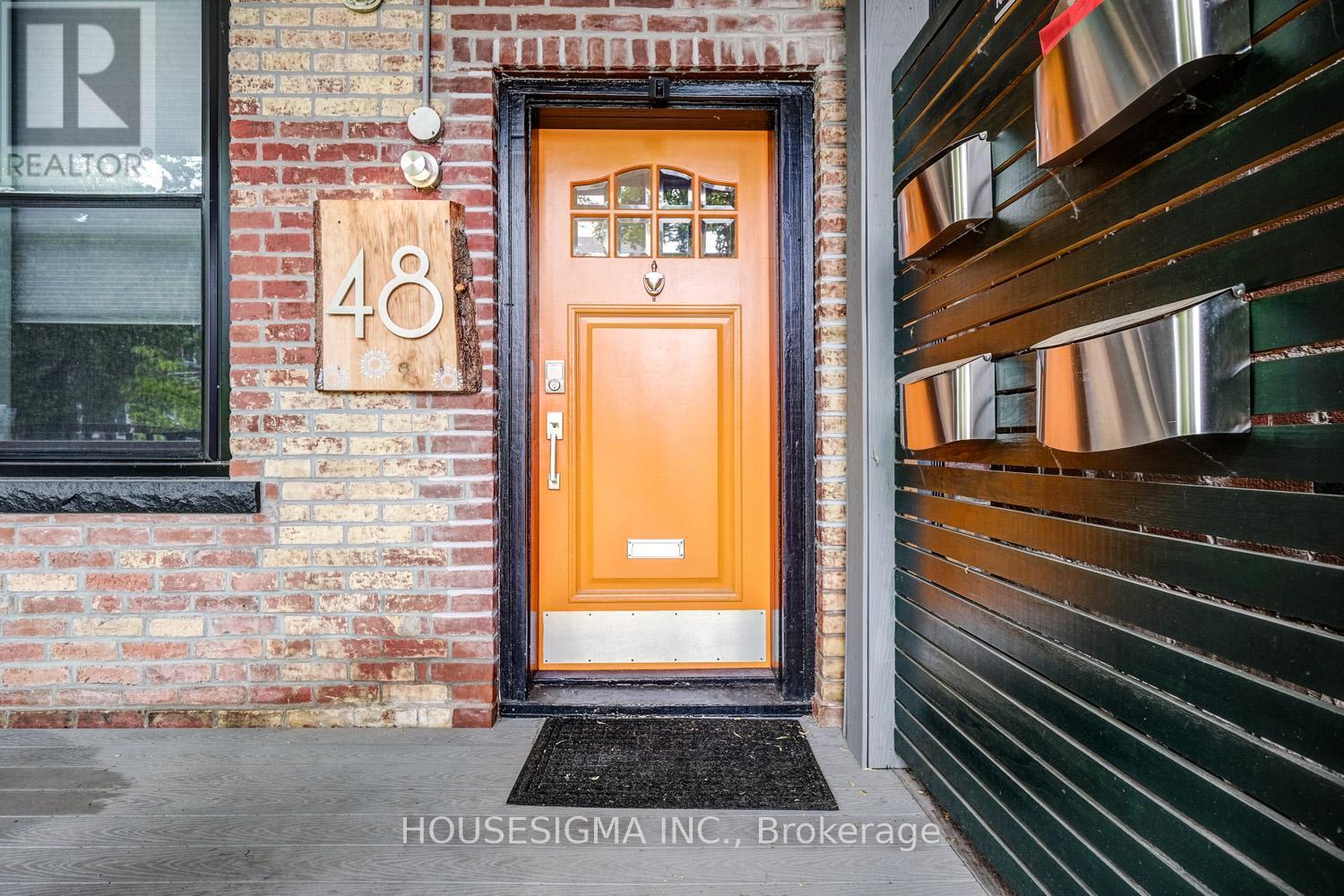 2 - 48 Euclid Avenue W Property Photo 2