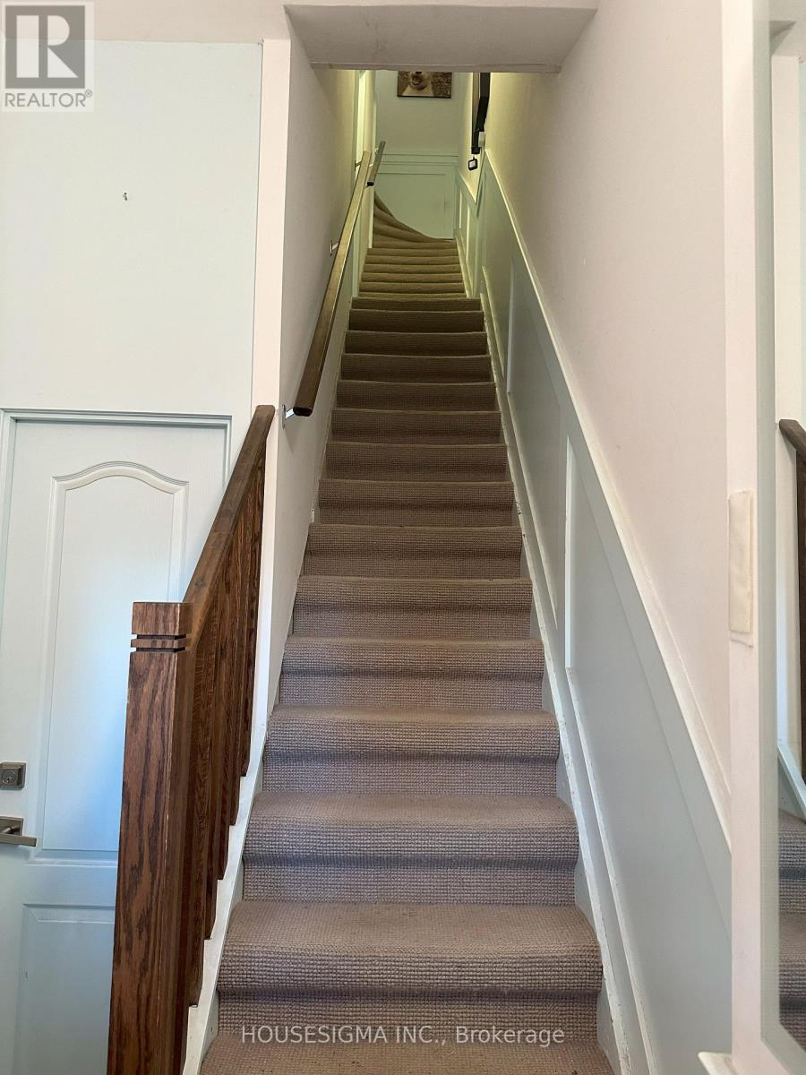 2 - 48 Euclid Avenue W Property Photo 3