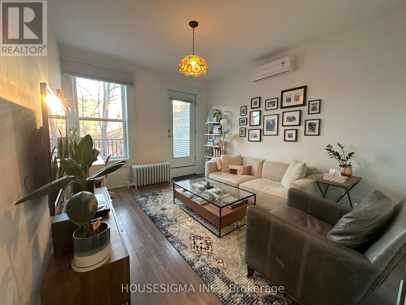 2 - 48 Euclid Avenue W Property Photo 5