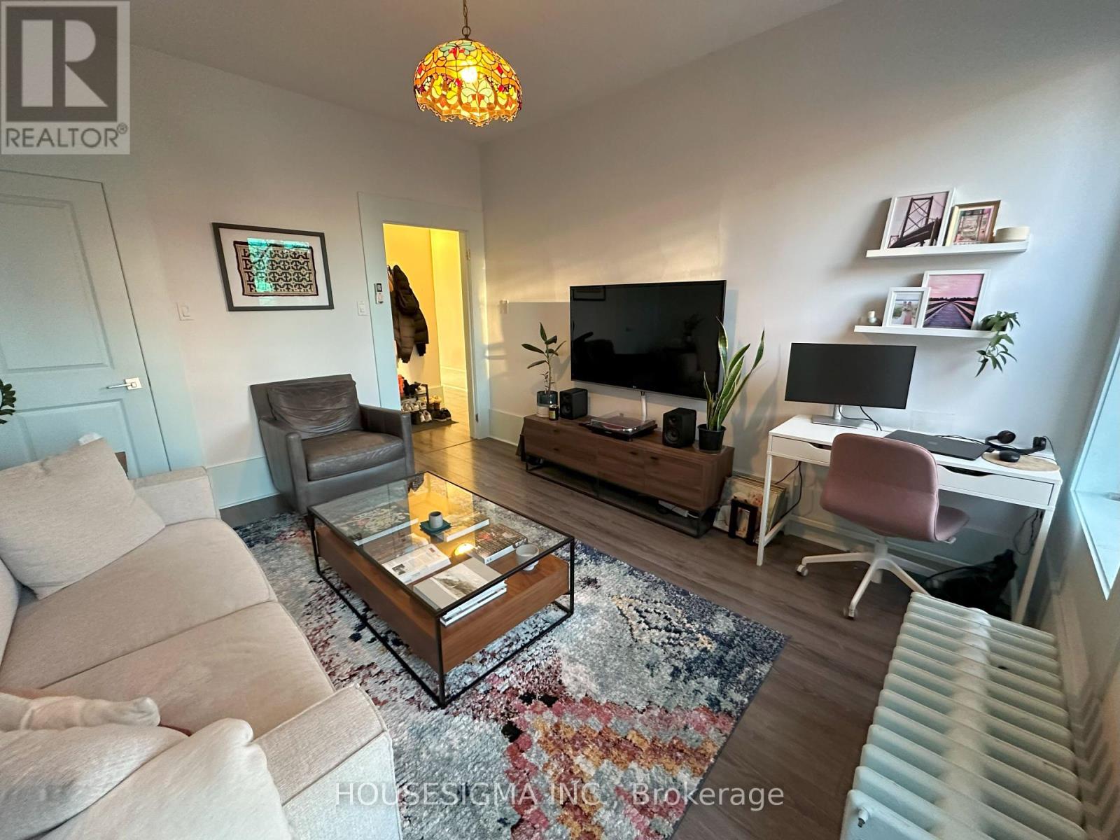 2 - 48 Euclid Avenue W Property Photo 6