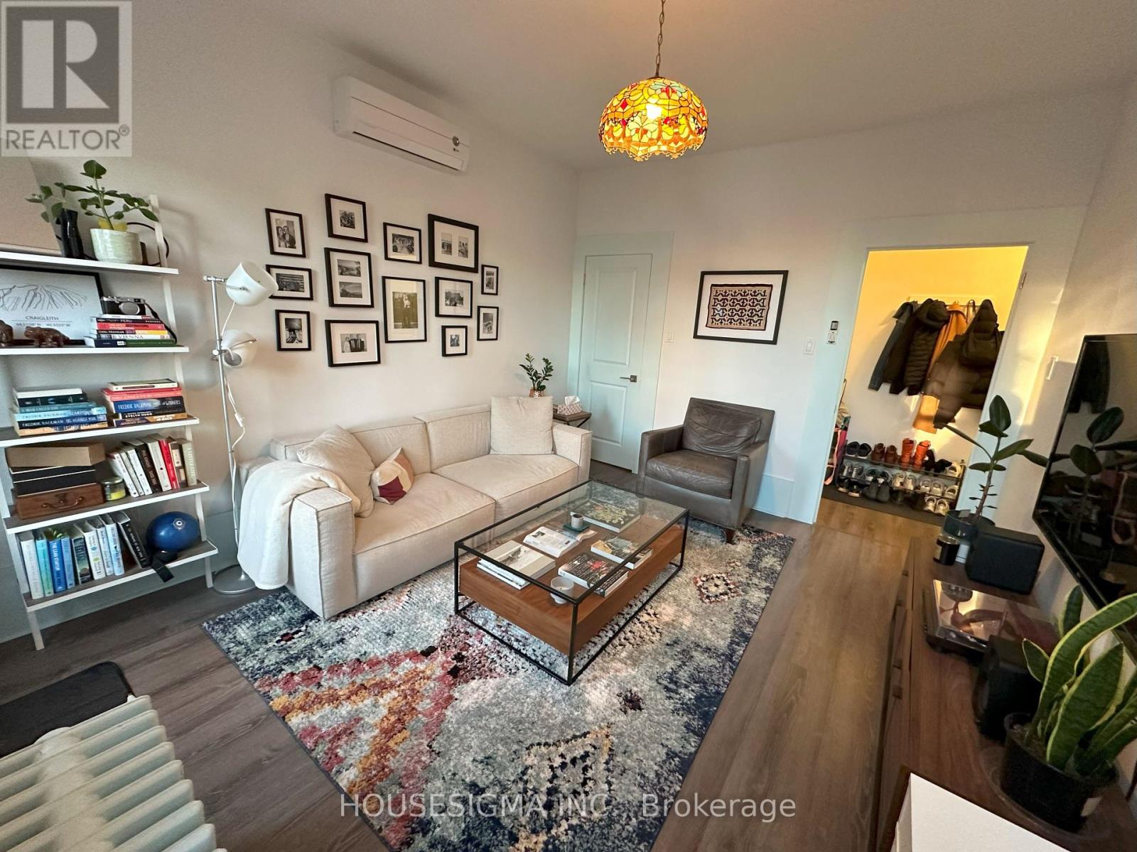 2 - 48 Euclid Avenue W Property Photo 7