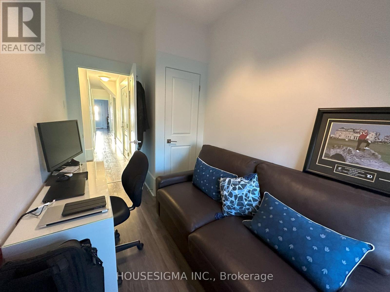 2 - 48 Euclid Avenue W Property Photo 9