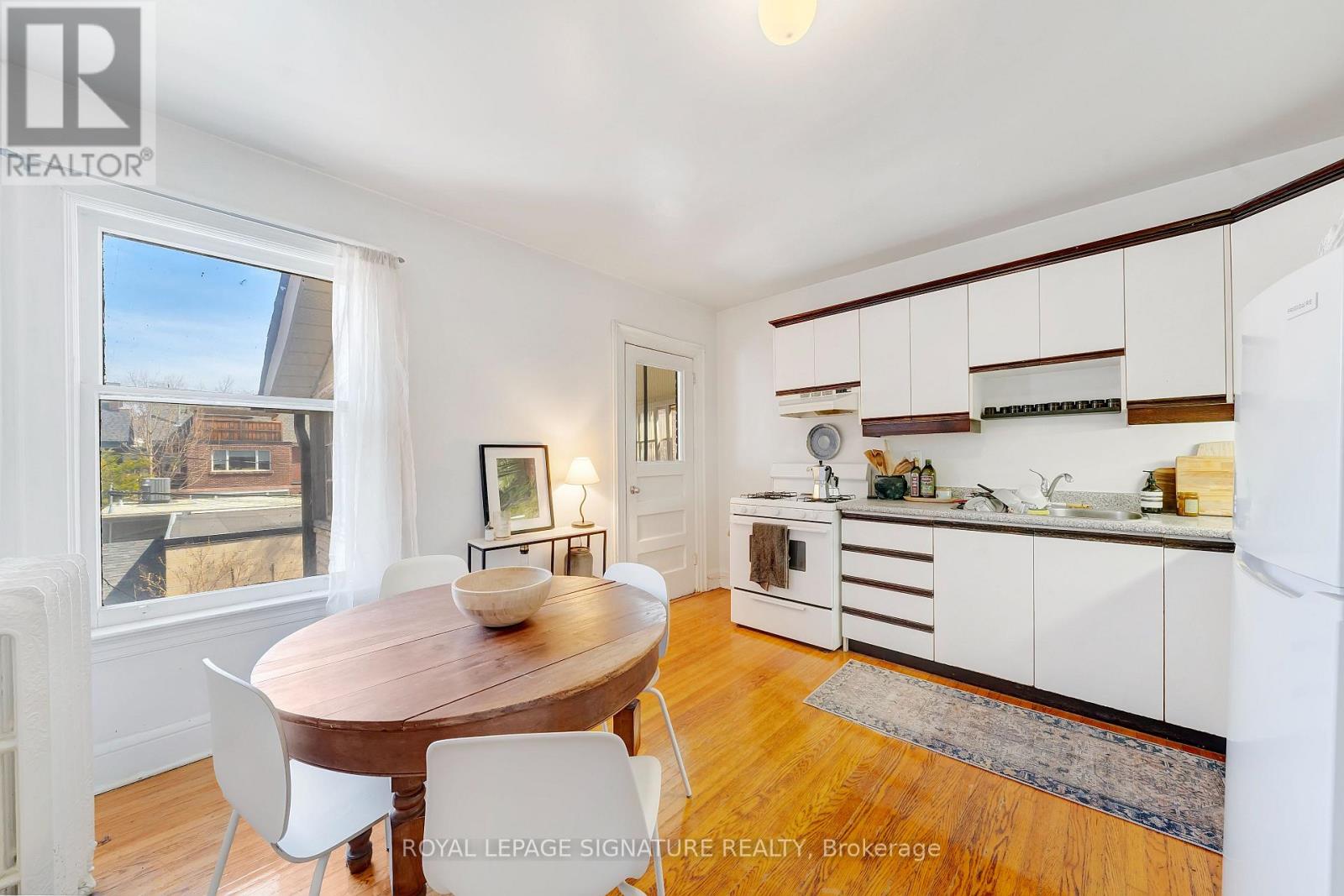 599 Euclid Avenue Property Photo 3