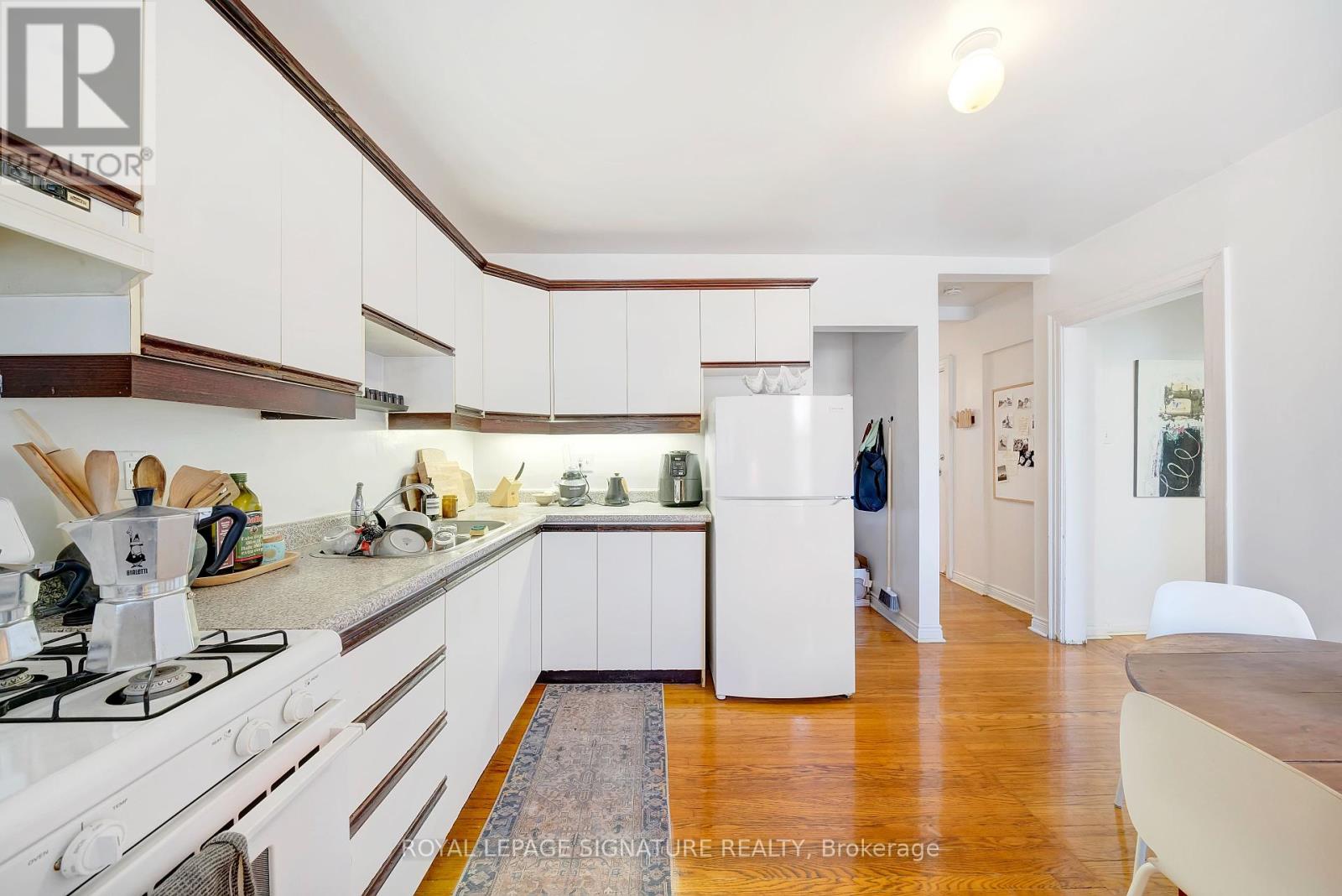 599 Euclid Avenue Property Photo 4