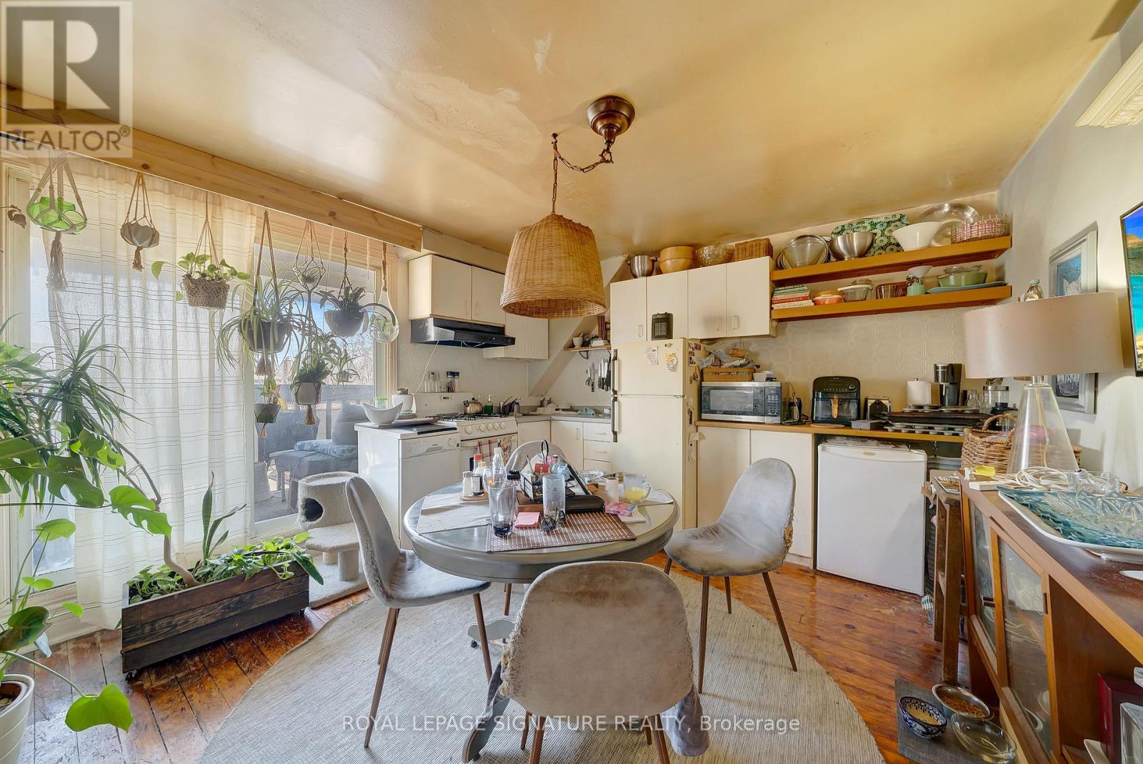 599 Euclid Avenue Property Photo 13