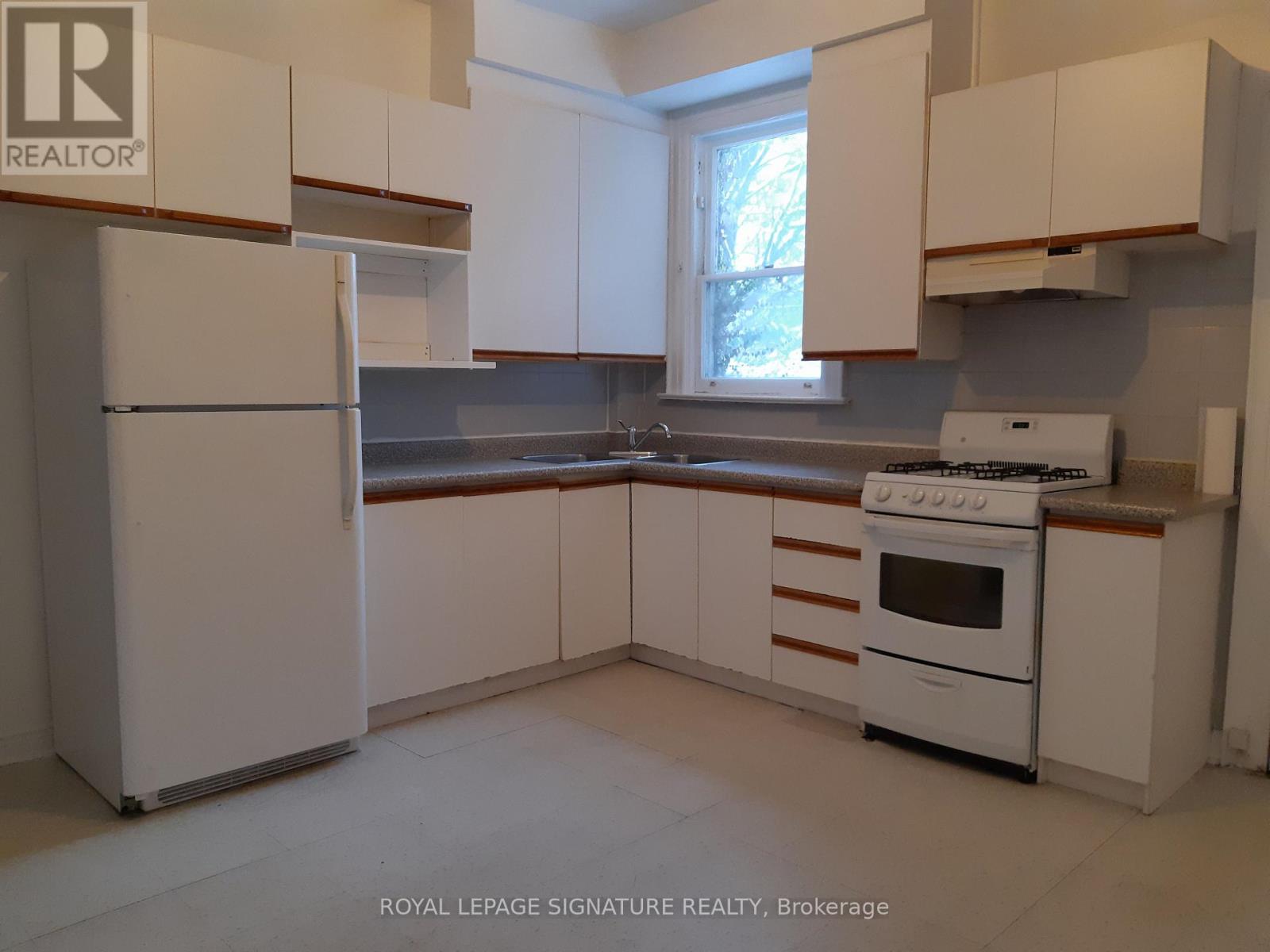 599 Euclid Avenue Property Photo 32