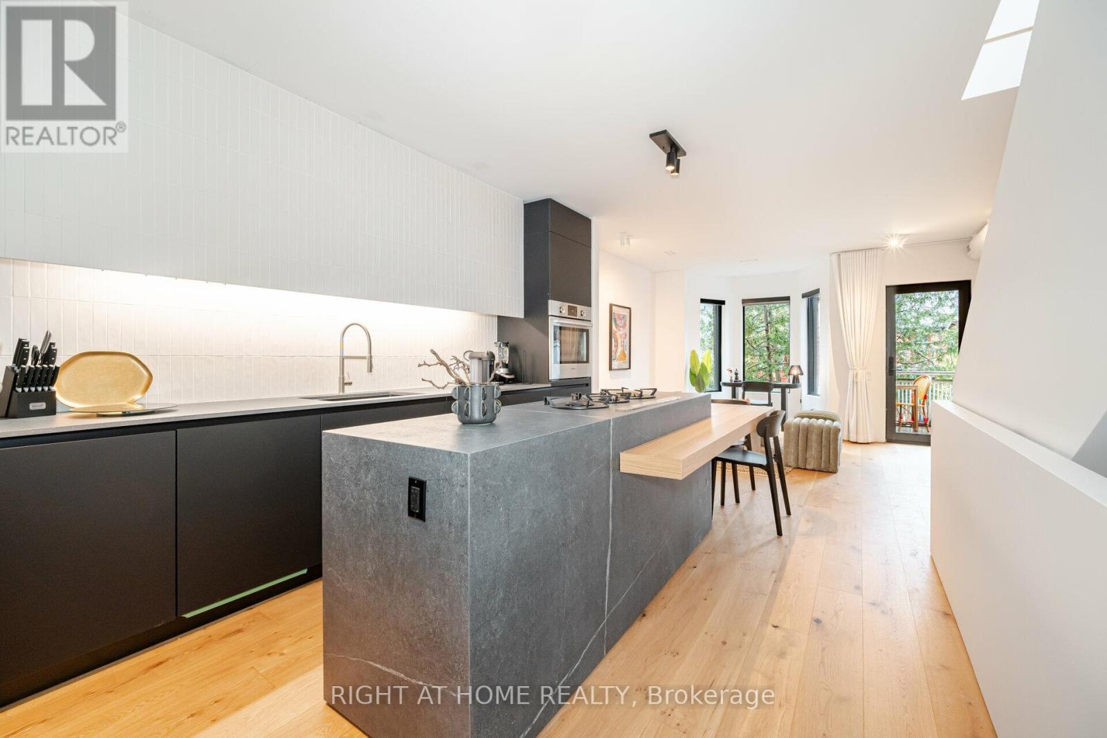 259 Lisgar Street Property Photo 1