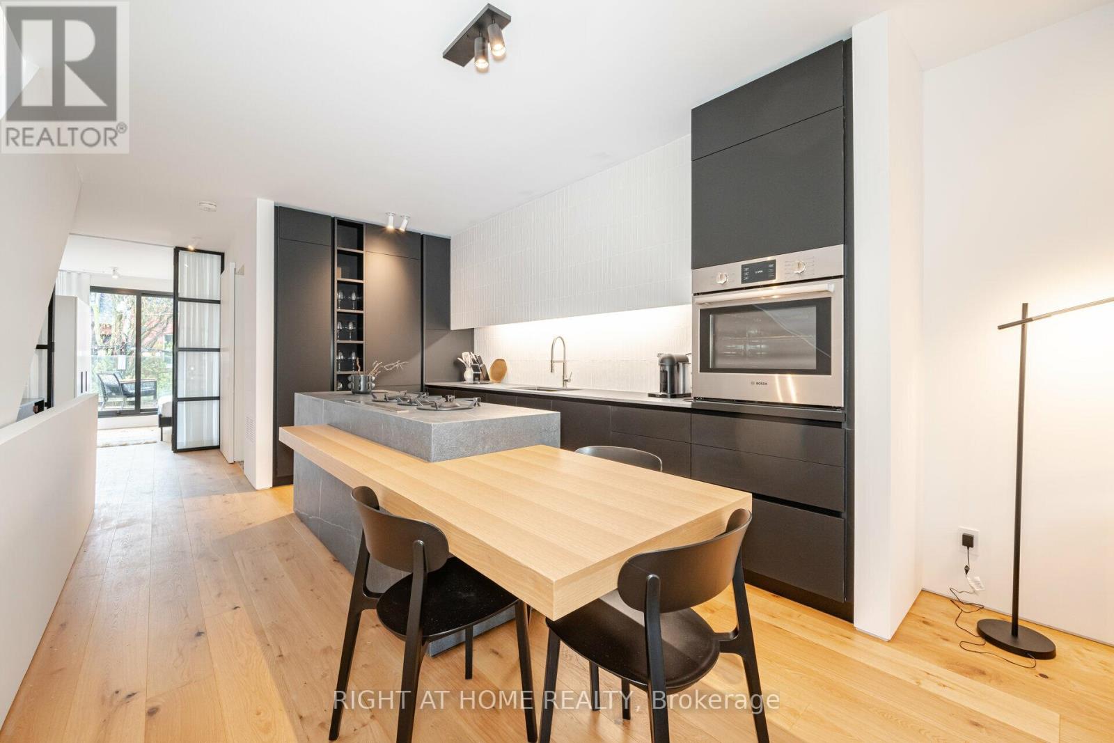 259 Lisgar Street Property Photo 4
