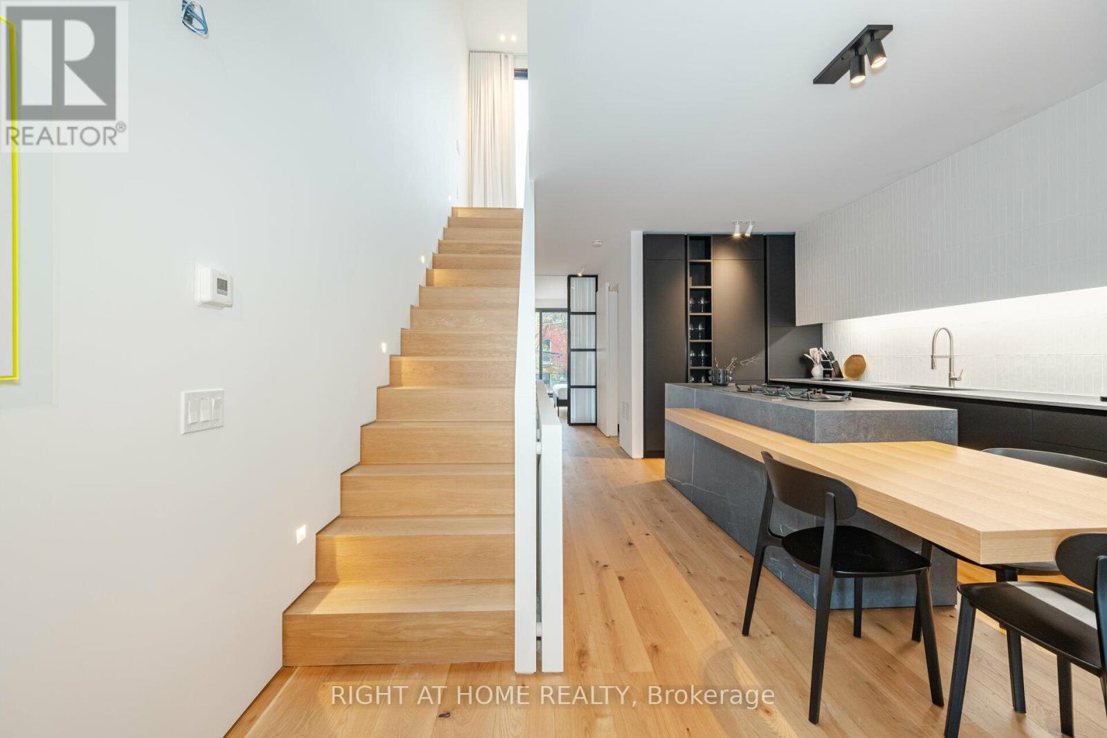 259 Lisgar Street Property Photo 5