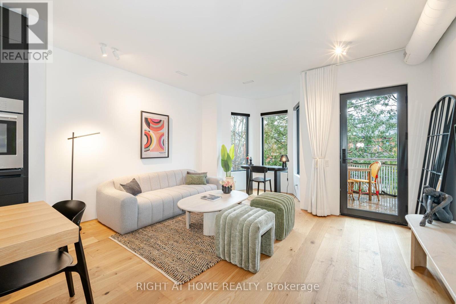 259 Lisgar Street Property Photo 7