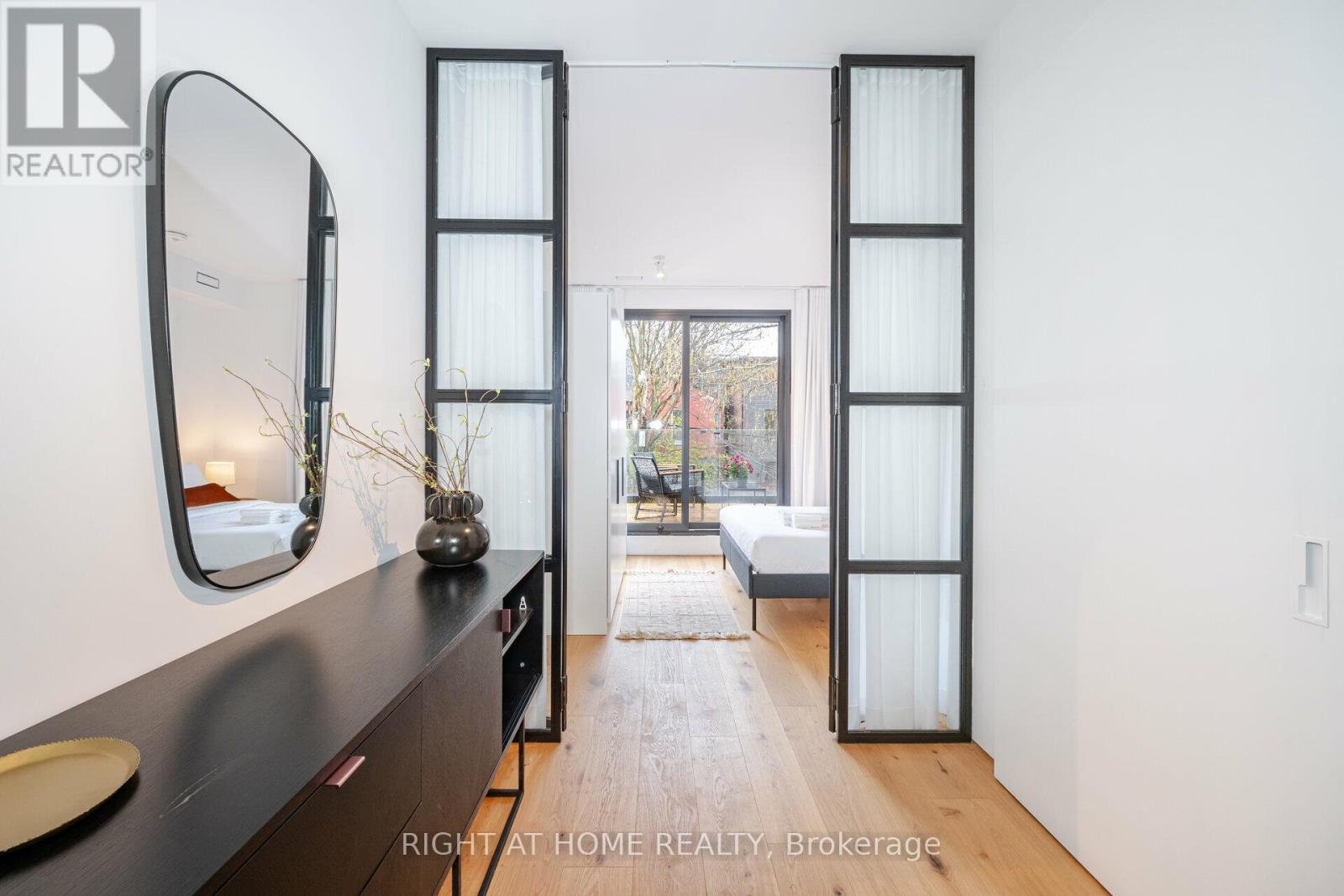 259 Lisgar Street Property Photo 11