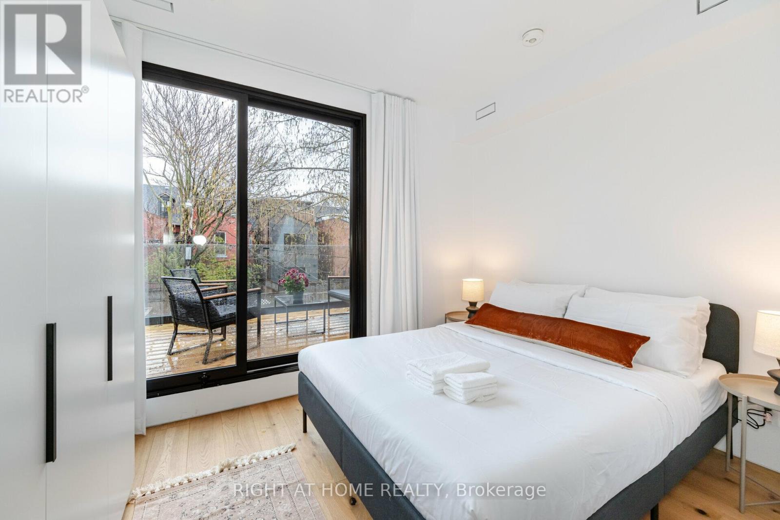 259 Lisgar Street Property Photo 13