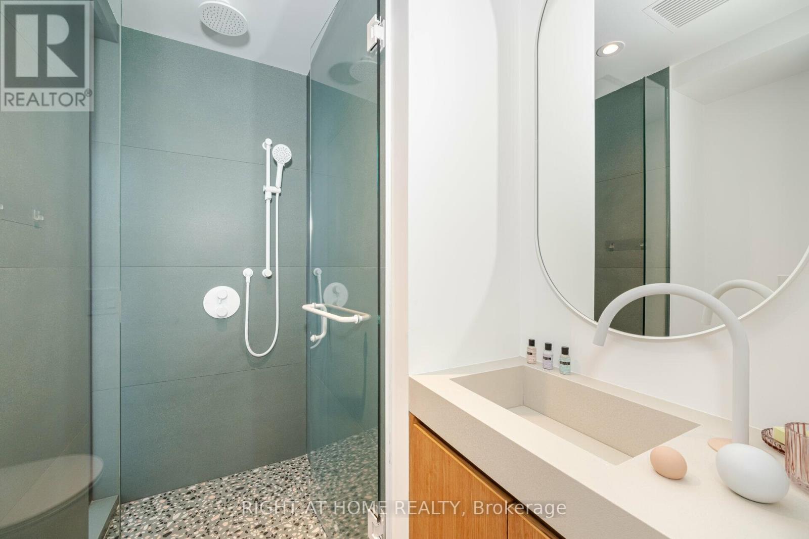 259 Lisgar Street Property Photo 14
