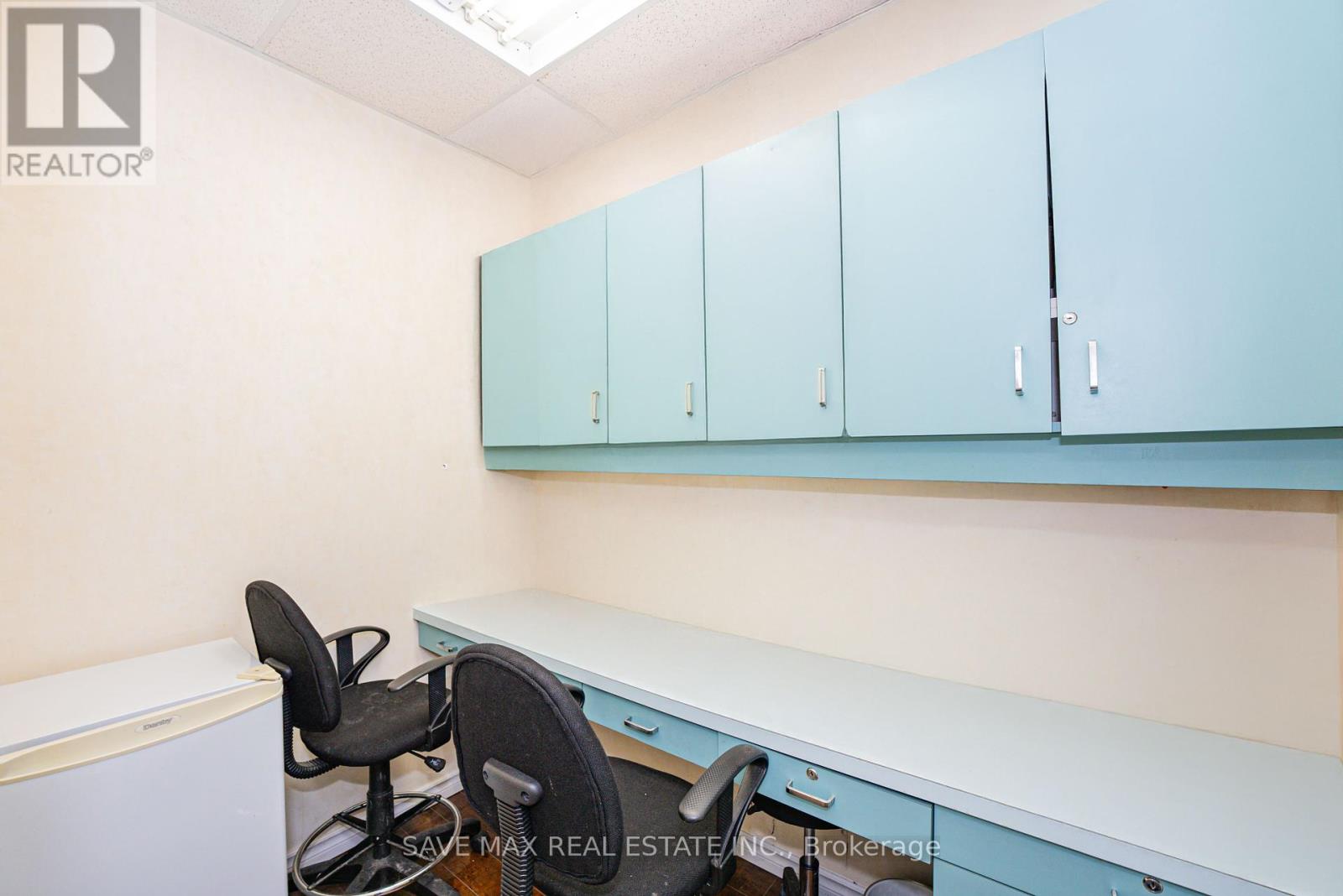 190 Wilson Avenue Property Photo 25