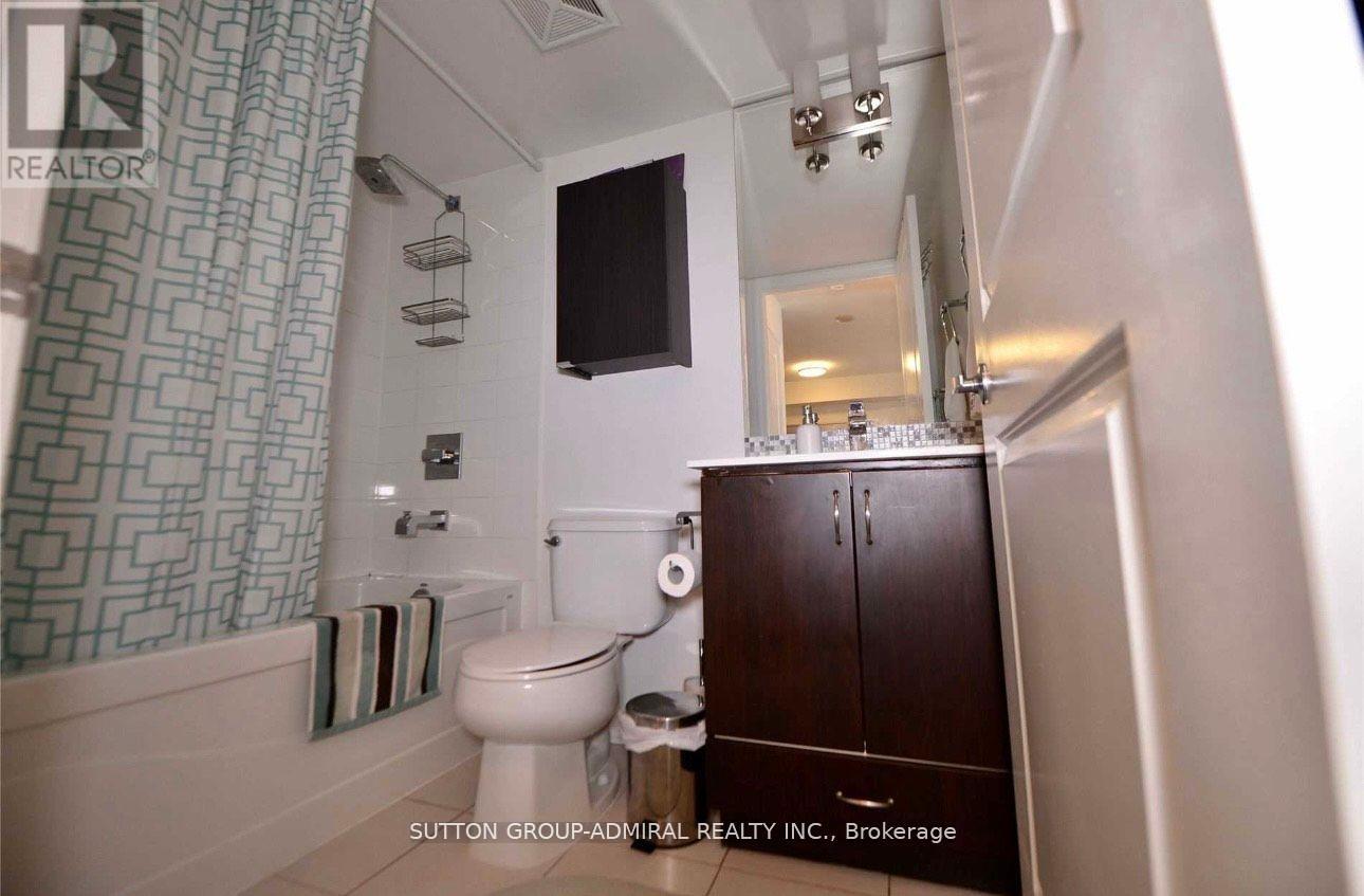 306 - 27 Rean Drive S Property Photo 6