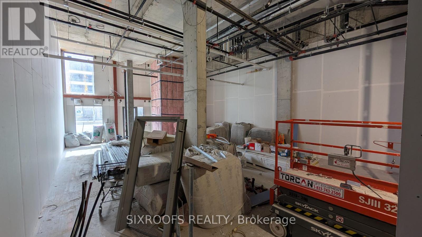 33 - 500 Wilson Avenue Property Photo 6