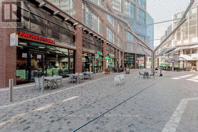 370 Queens Quay Street Property Photo 1
