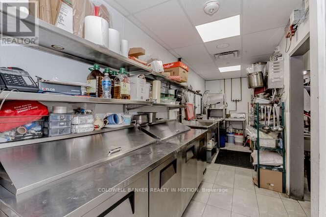 370 Queens Quay Street Property Photo 34