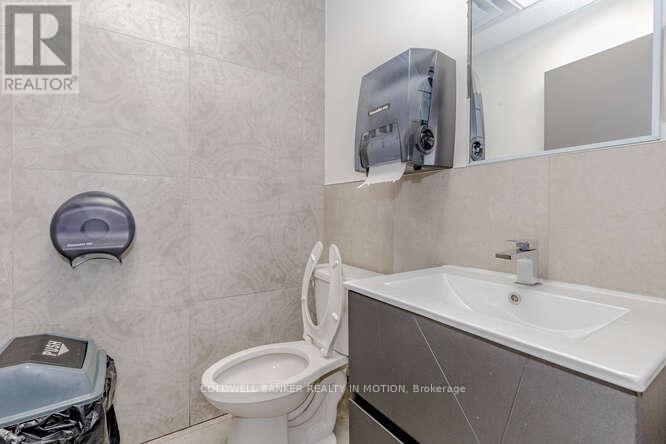 370 Queens Quay Street Property Photo 37