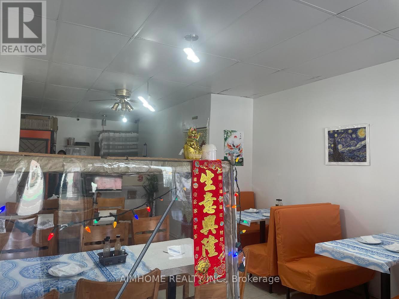 1280 Yonge St Property Photo 4