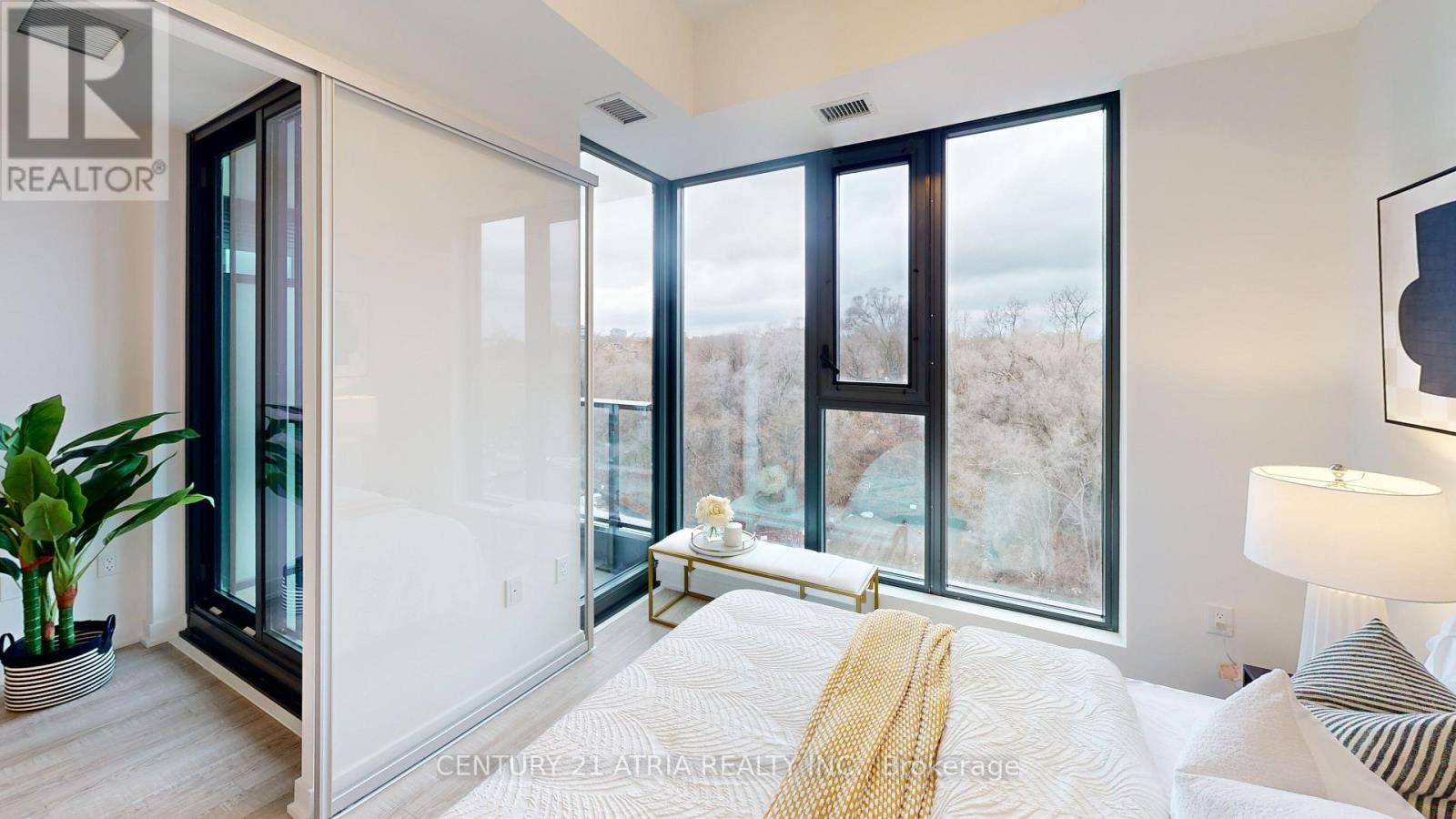 605 - 250 Lawrence Avenue W Property Photo 2